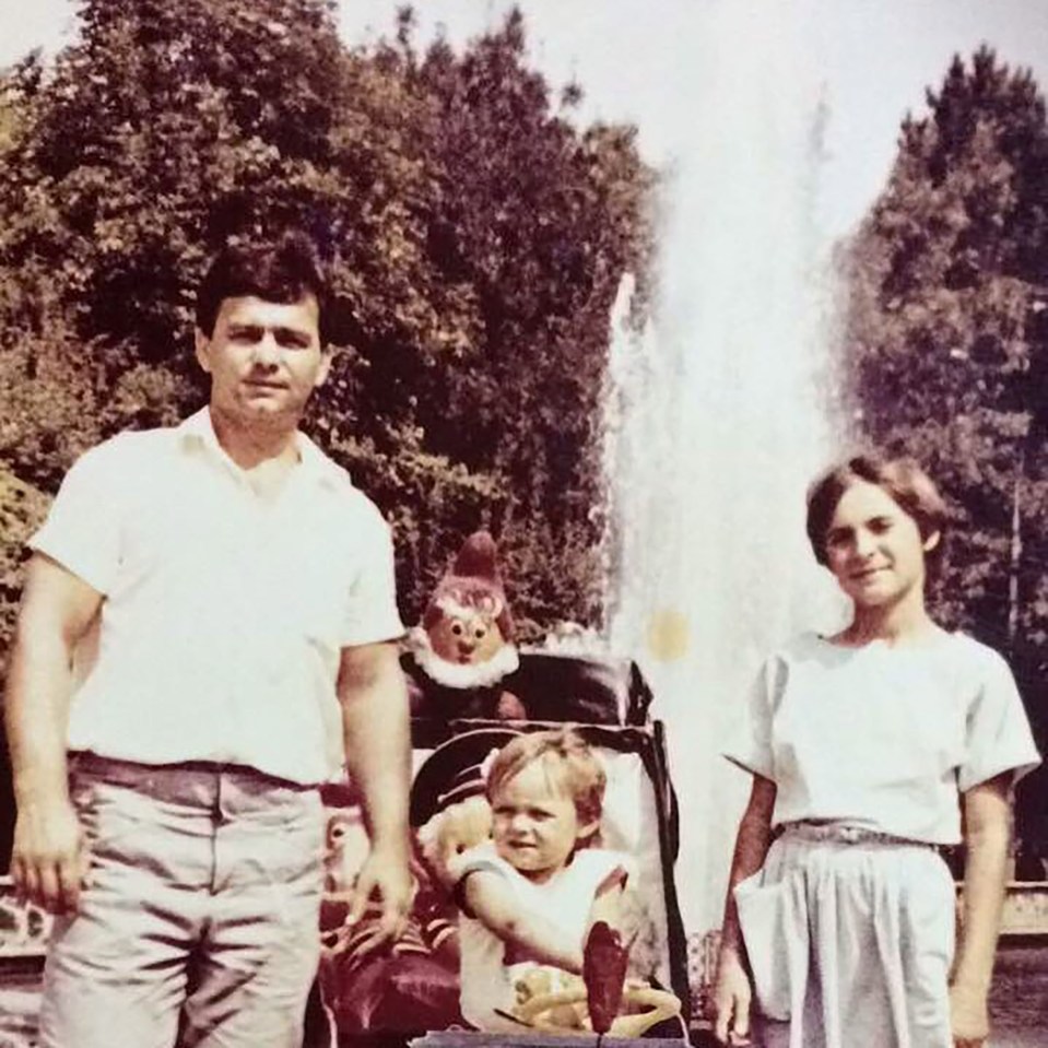 Young Oleksandr Usyk with his father and sister.