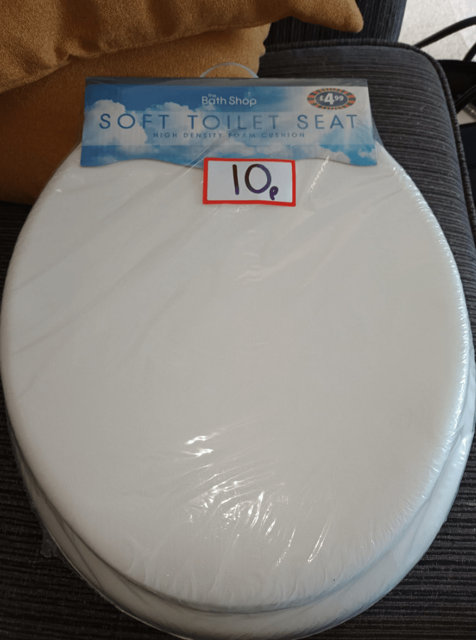 The bargain retailer seems to be selling The Bath Shop's soft toilet seat for just 10p