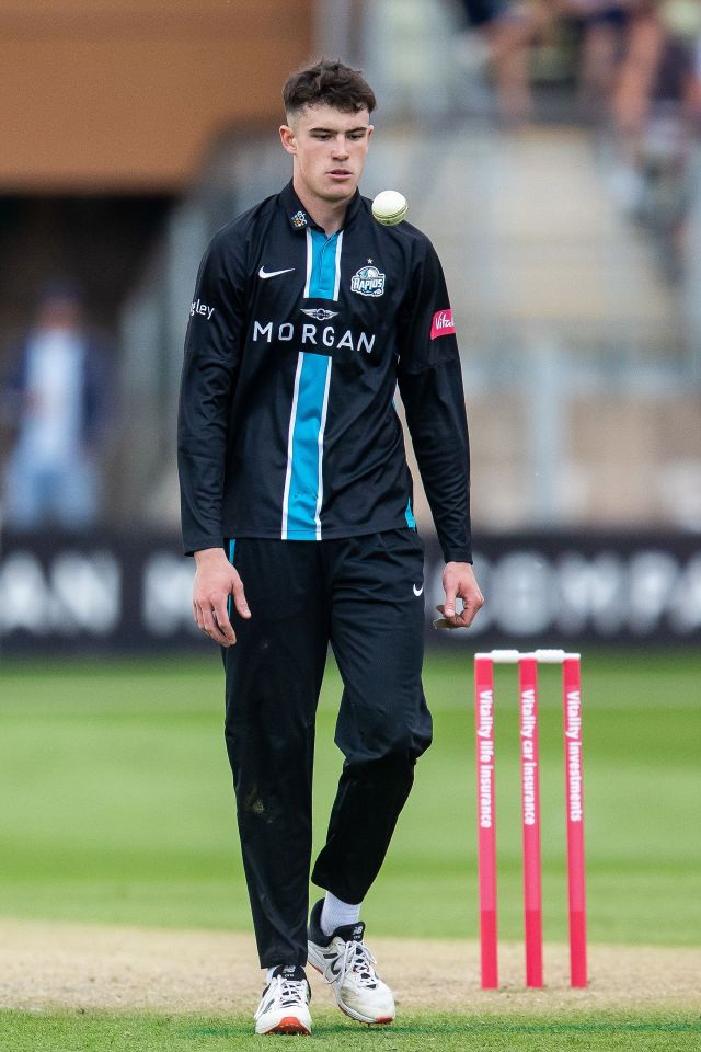 Josh in action for the Worcestershire Rapids during a T20 Blast match against Warwickshire