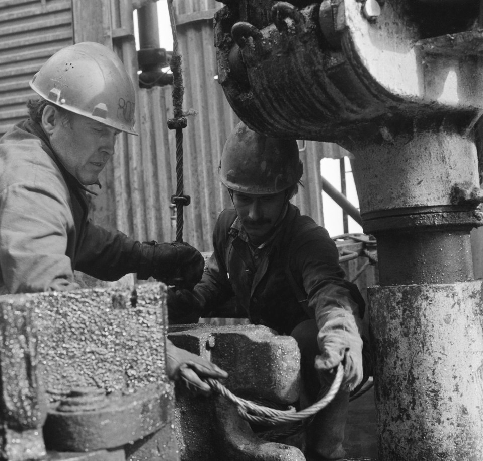 Drillers A. Sarayev (L) and I. Gritsay at work working at the site in 1986