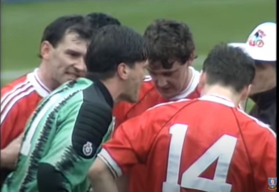 Bryan Robson tried to calm the goalkeeper down