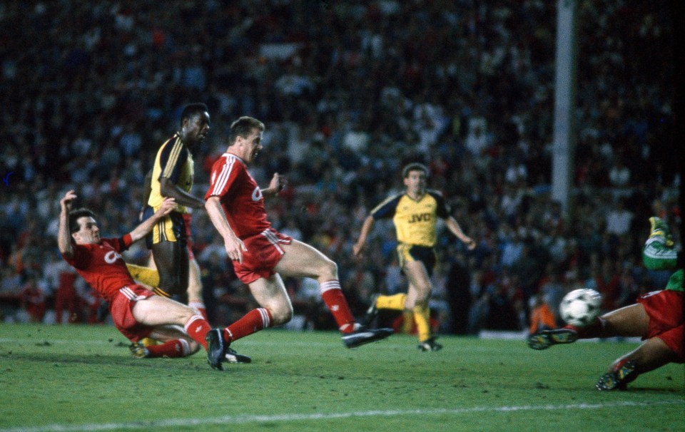 Michael Thomas' famous late goal allowed Arsenal to snatch the 1988/9 title from Liverpool on goals scored