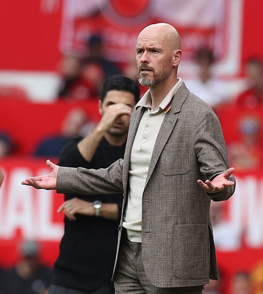 At first Ten Hag could only moan about events on the pitch