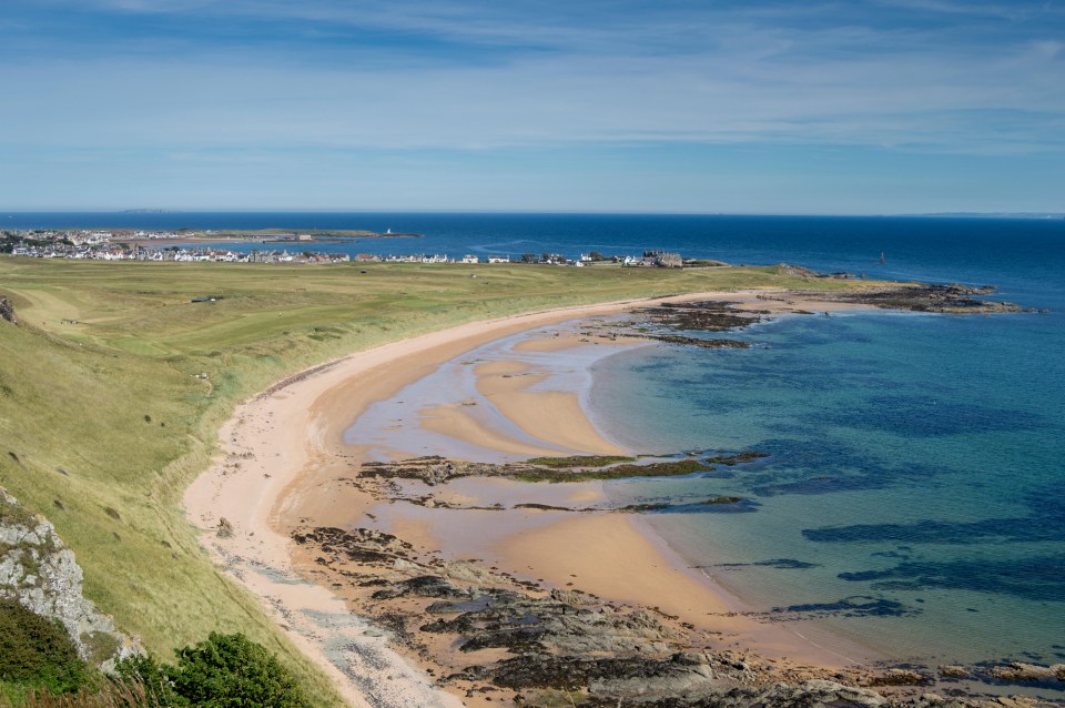 The campsite is near to the seaside town of Elie with its 16th century harbour