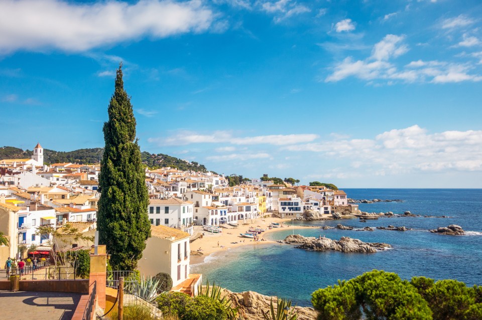 Costa Brava is located on the coast of Girona and stretches from Barcelona to the French border