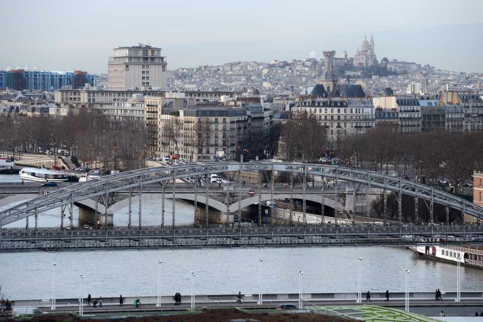 The suitcase with the human remains was found under the Austerlitz Bridge in Paris