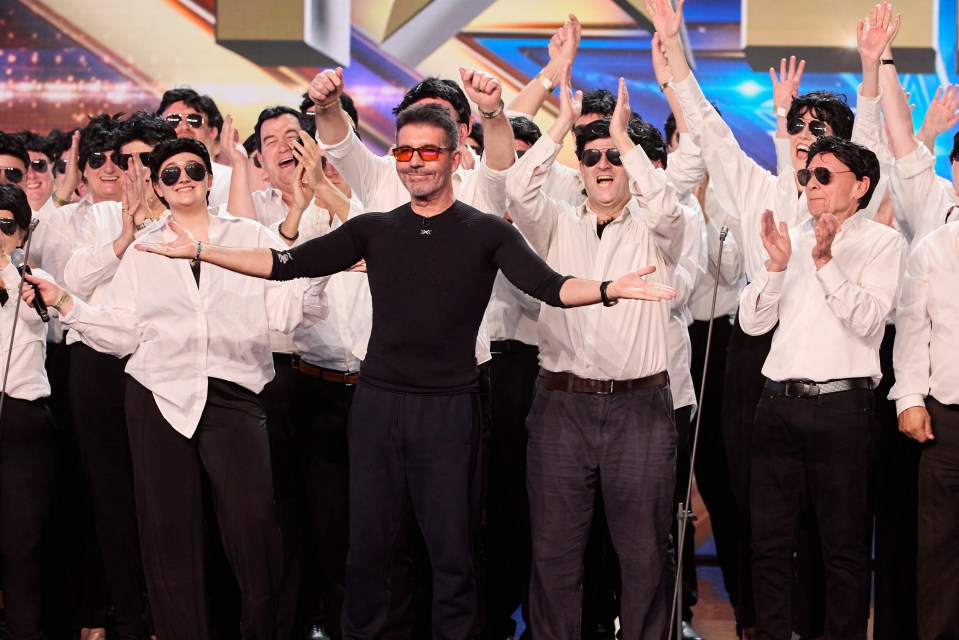 Simon with a choir of Simon Cowells on BGT