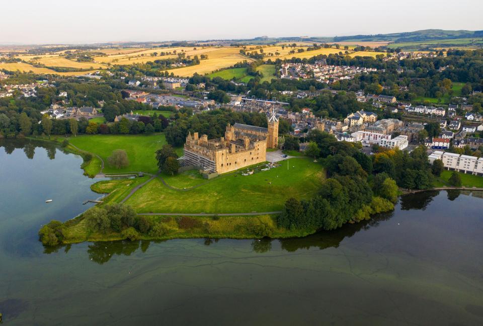 Linlithgow Palace is located just 15 miles west of Edinburgh next to a small inland loch