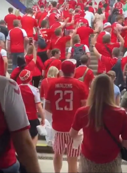 Fans continued to chant as they entered the Deutsche Bank Park