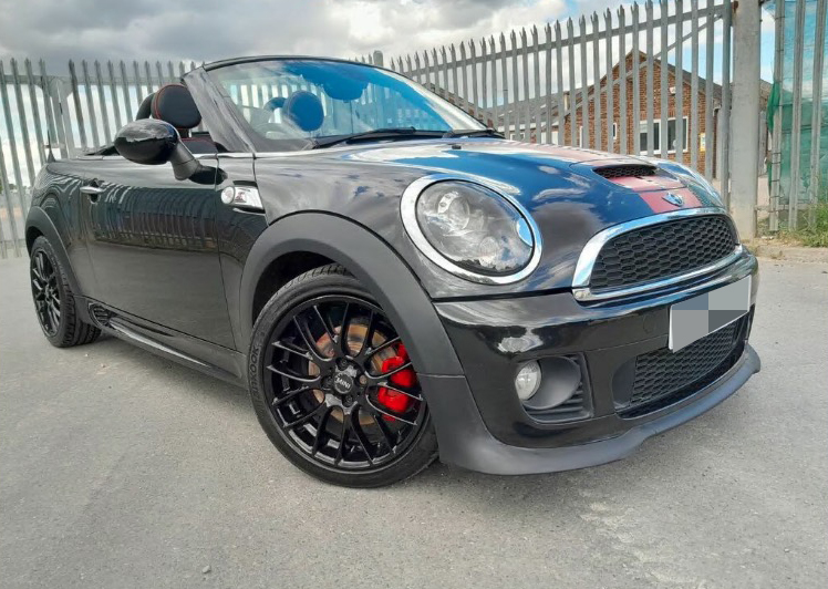 This Mini Cooper has been spotted for sale for £5,695