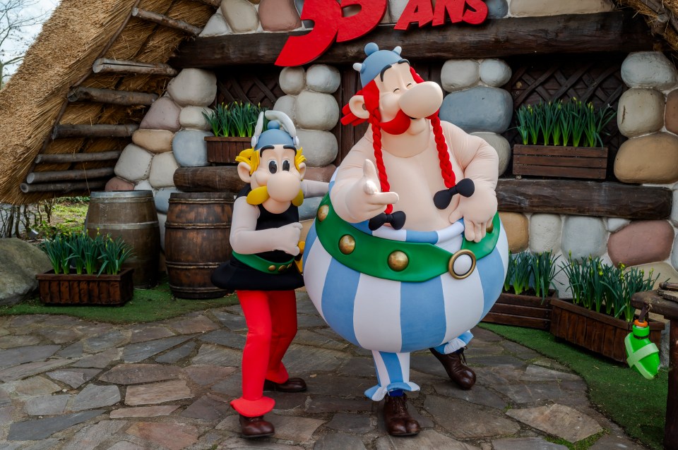 Staff dressed as Asterix and Obelix in the French theme park