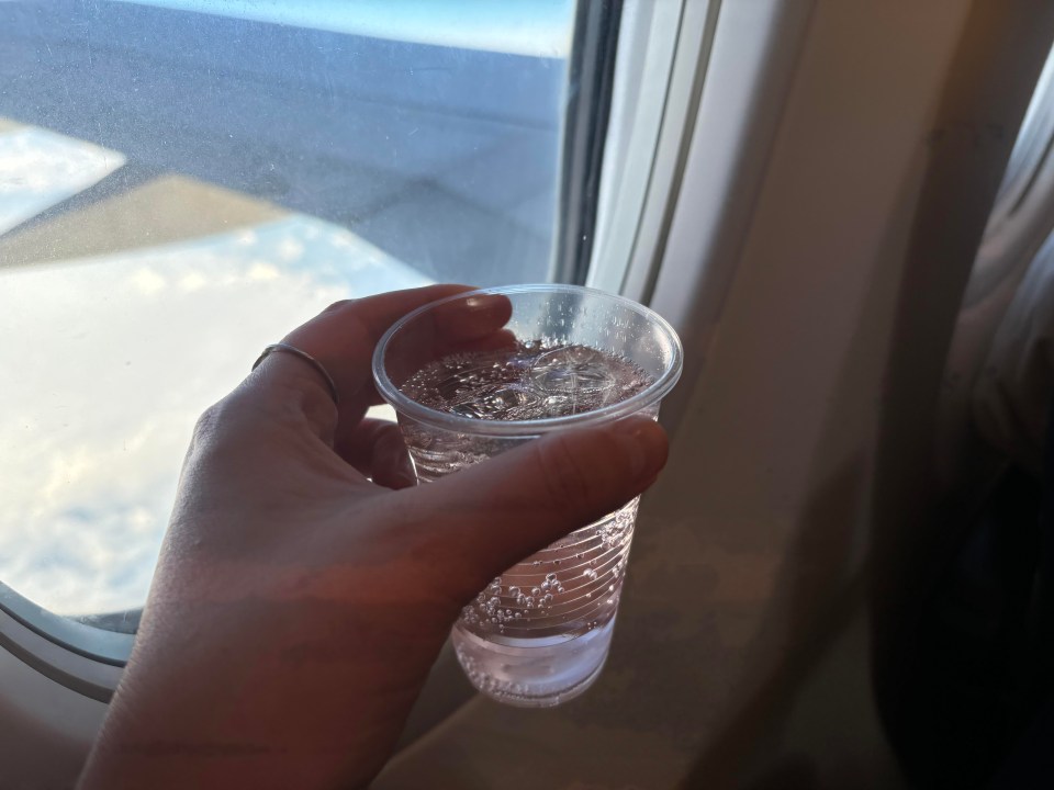 I tried Ryanair’s new in-flight cocktails