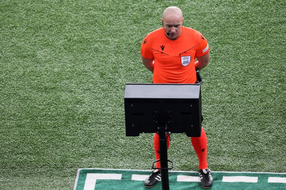  Polish referee Szymon Marciniak has experience with VAR