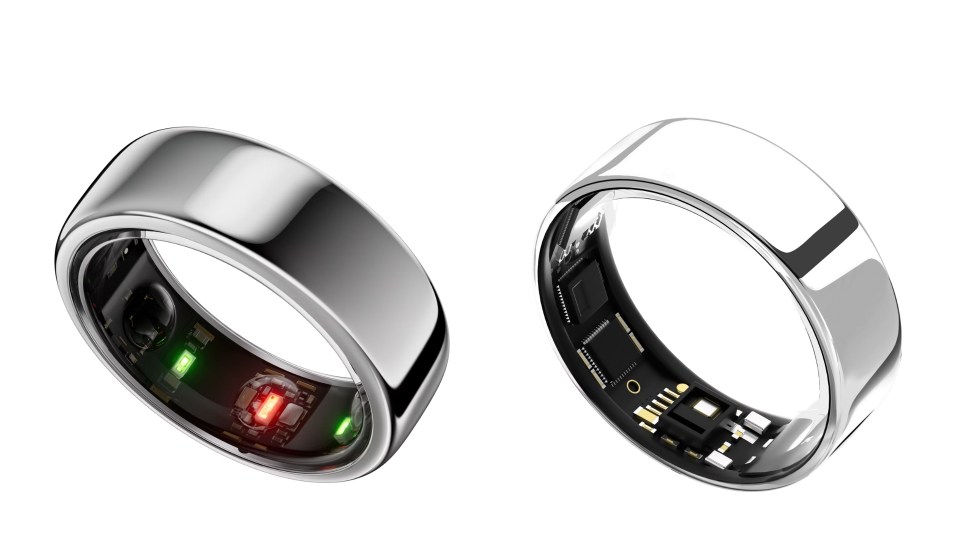 Left: the Oura Ring and right: Ultrahuman Ring AIR