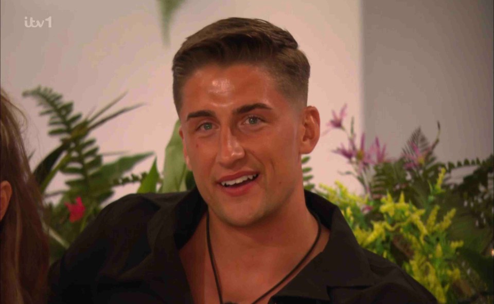 Love Island fans questioned the whereabouts of Sean Stone last night