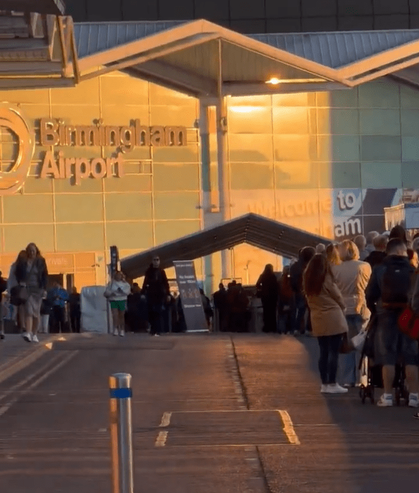 Pete and Wes described Birmingham Airport's communication with flyers as 'appalling'