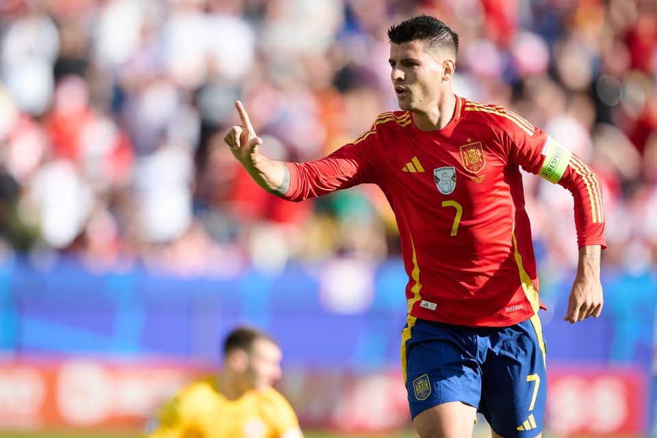 Alvaro Morata took advantage of the free space to score Spain's opener