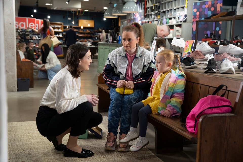 Gemma Winter is arrested as she takes drastic action for the sake of her kids in Coronation Street