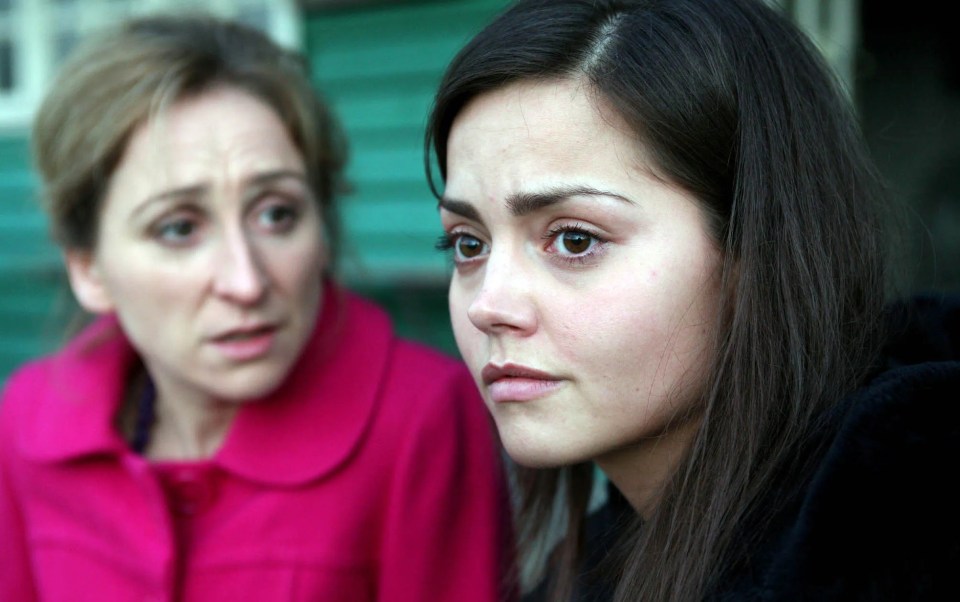 Jenna as Jasmine Thomas in Emmerdale with Charlotte Bellamy who starred as  Laurel Thomas