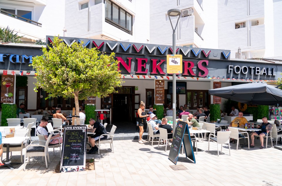 Staff at Lineker's bar said they're expecting to be packed by kickoff time