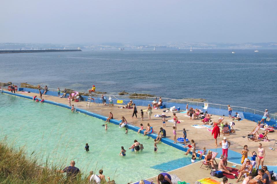 A tidal swimming pool has been compared to one in Australia