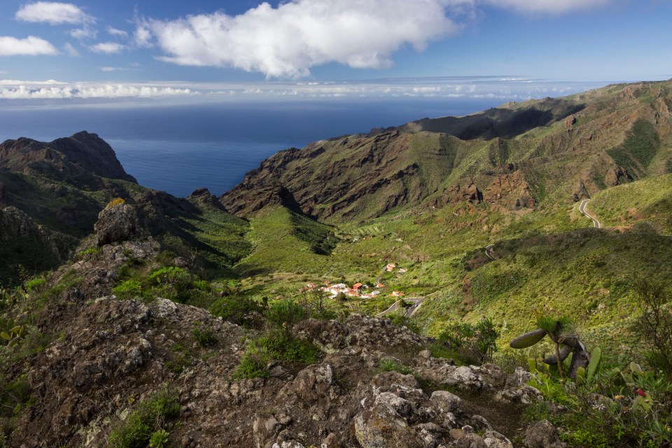 RT4X6Y Hiking Teno Rural Park, Tenerife