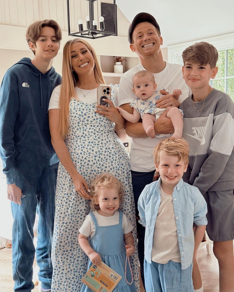 The pair have a blended family and share five kids together