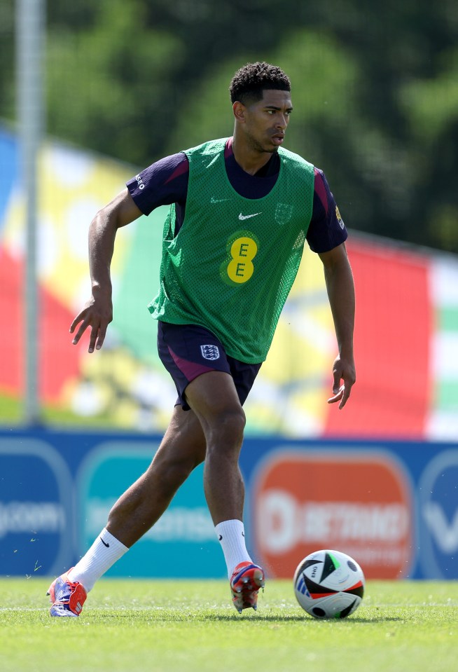 Bellingham runs with the ball during a training session in Blankenhain, Germany