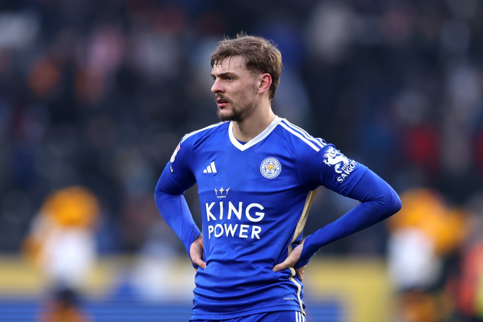 Chelsea are also pushing to sign Leicester midfielder Kiernan Dewsbury-Hall