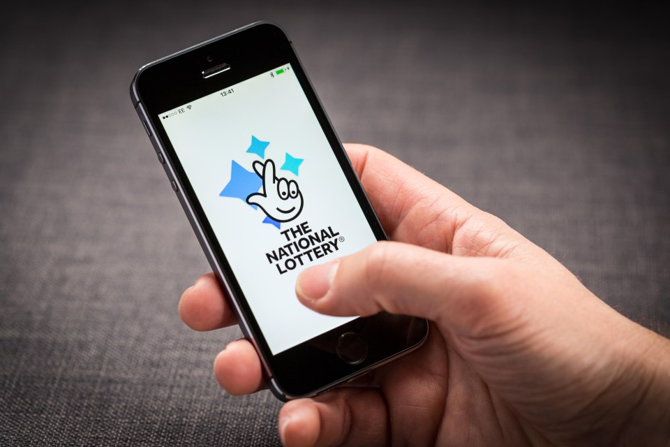 A woman found a surprise £2.50 on her National Lottery app