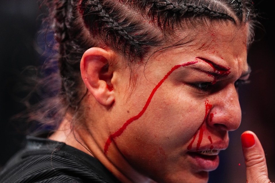 Mayra Bueno Silva protested he stoppage but it was the right call