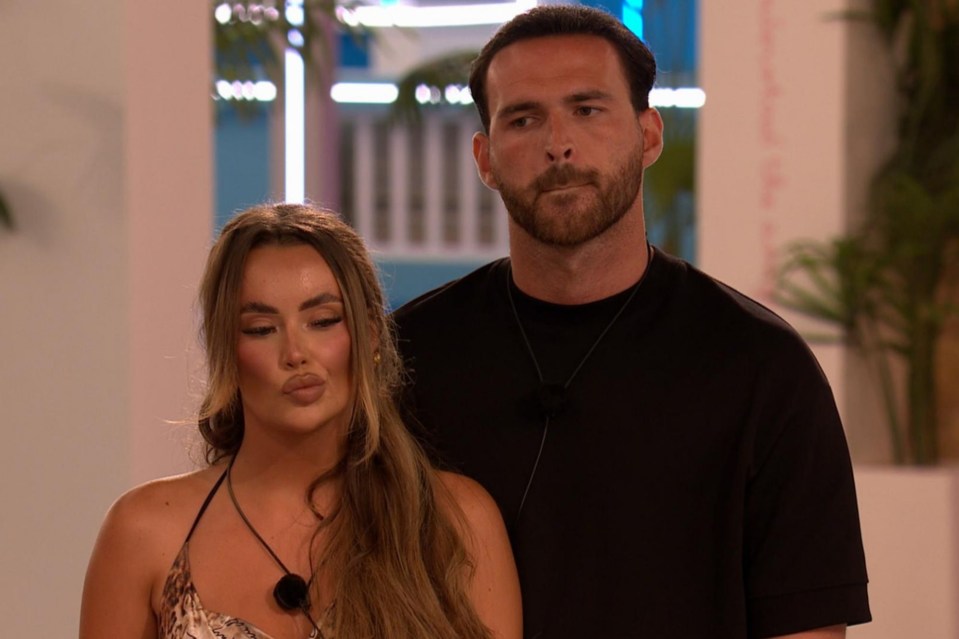 Love Island fans are convinced bosses are bringing back Ronnie and Harriet after their axe