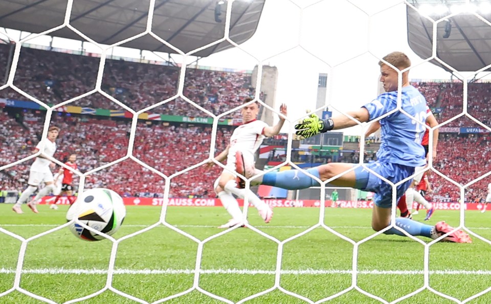 Krzysztof Piatek equalised at the 30-minute mark