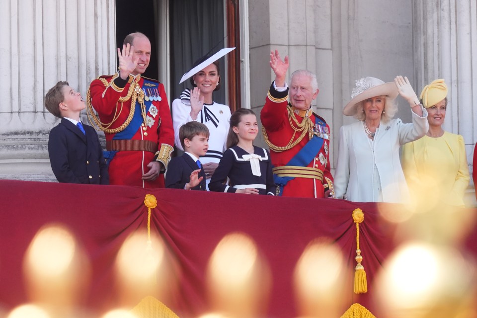 Princess Kate stood alongside her children, Wills, the King and Queen Camilla on the Palace balcony today