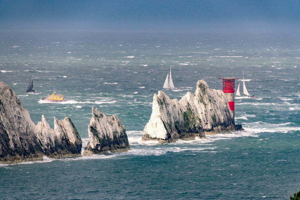 Many races in the yacht competition were not able to finish on Saturday due to conditions