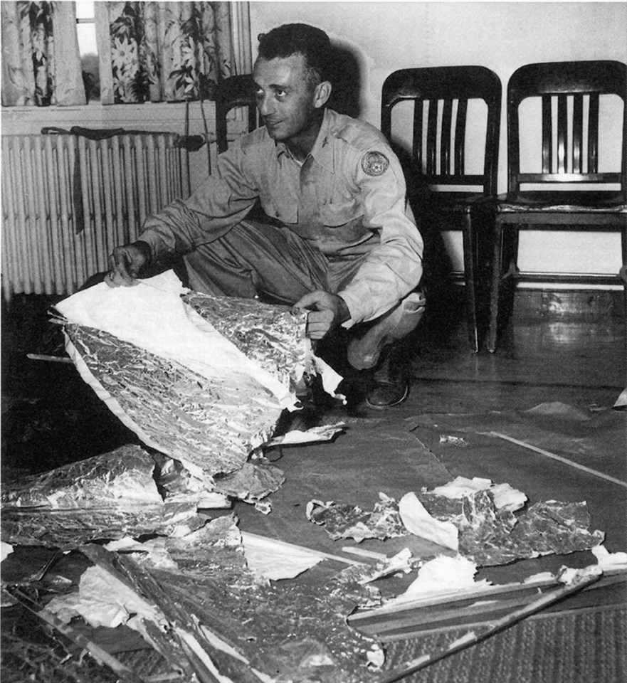 Jesse Marcel, head intelligence officer, initially investigated and recovered some of the debris from the Roswell UFO site