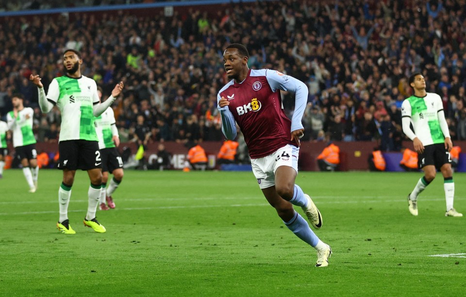 Duran performed a West Ham gesture during a live video