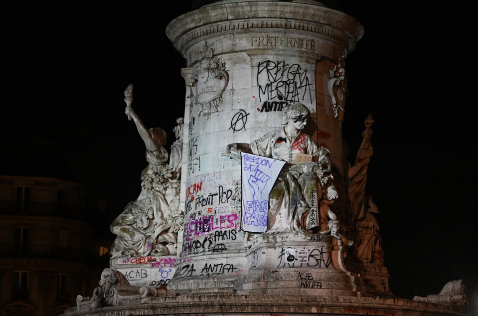 Monument to the Republic was vandalised in the riots