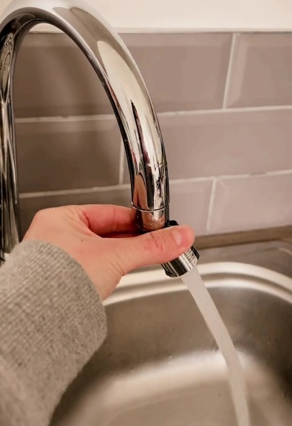 It also allowed her to change the direction of the tap