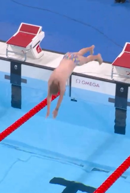 The ‘hero’ jumped into the pool to retrieve a cap that one of the swimmers left behind