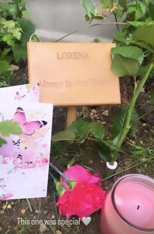 She and eldest daughter Larose paid tribute to Lorena, who died in 2022