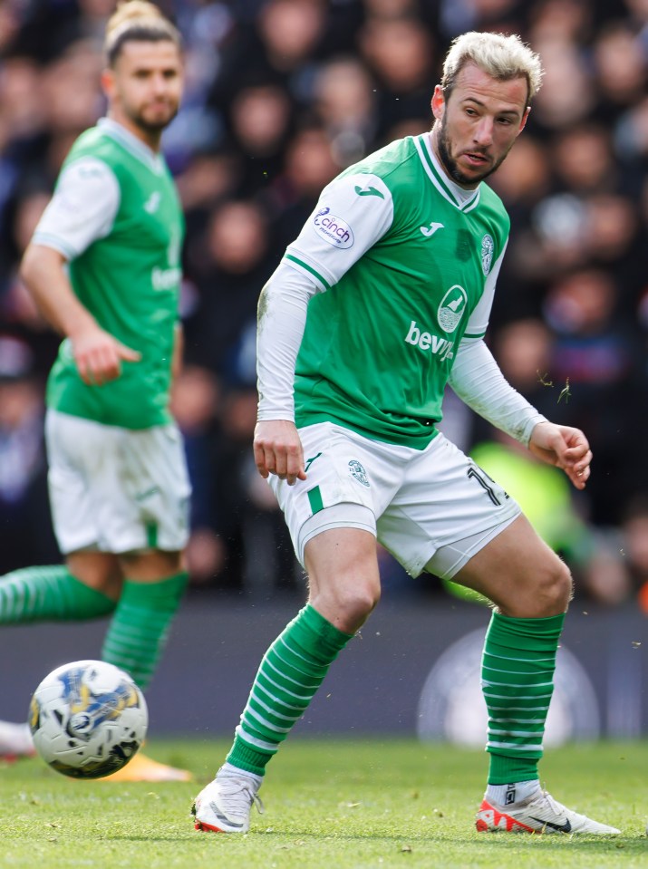 Adam Le Fondre is training with FC United of Manchester as he hunts his 12th club