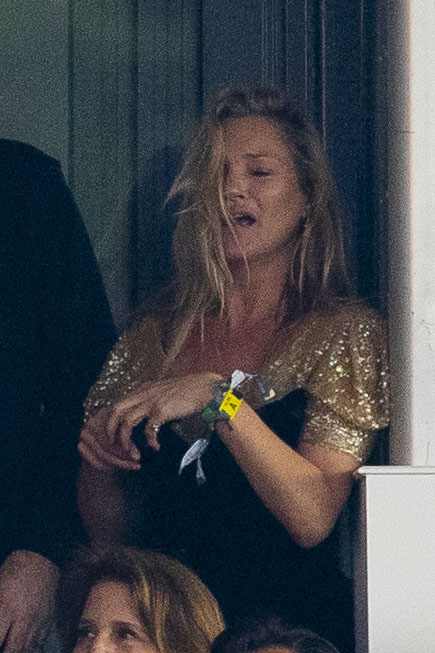 It seems the party got a bit too much for Kate looking a little worse for wear, as she left before the end of the gig