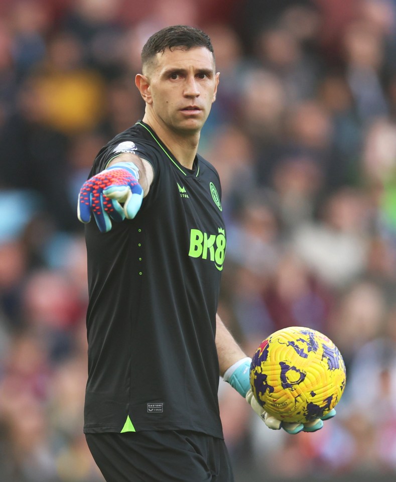 Manchester United almost signed Aston Villa star Emiliano Martinez last year