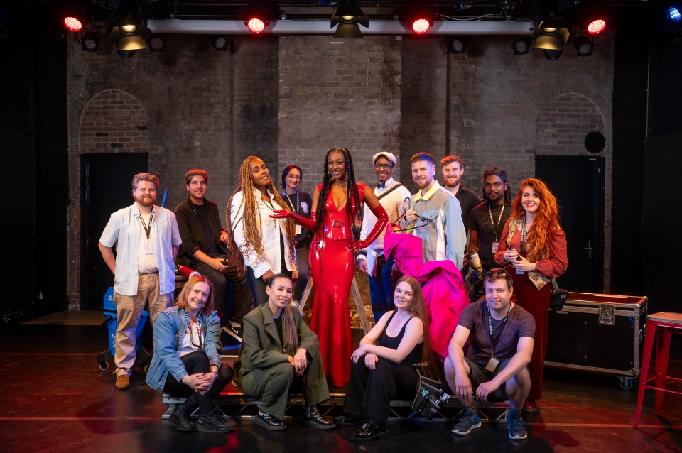 Beverley Knight, Sky Arts Awards juror and renowned entertainer, stands alongside a team of Arts Heroes at The Roundhouse. Taking place this September, The Sky Arts Awards is the only ceremony that recognises the full spectrum of the arts, including the people behind-the-scenes whose invaluable contributions make the arts possible. Featured in the photo are Cameron – Events Coordinator, Malgorzata – Housekeeping Supervisor, Jack – Venue Technician, Natasha – Hairstylist, Lan – Makeup-artist, Trushna – Events Manager, Andre – Designer, Adele – Personal Assistant, Karl – Stylist, James – Corporate Partnerships Coordinator, Daniel – Apprentice Venue Technician, Tom – Senior Technician, Betty – Creative Programme Coordinator.