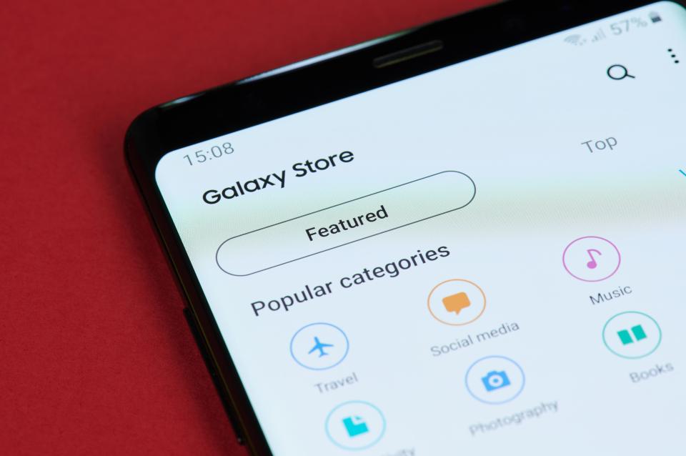 T92G3X New york, USA – May 15, 2019: Galaxy store featured apps on smartphone screen close up