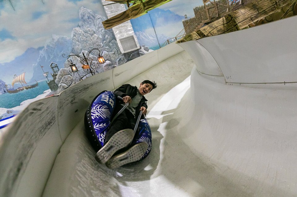 Kamikice is a bobsleigh style ride in the park's indoor ice world