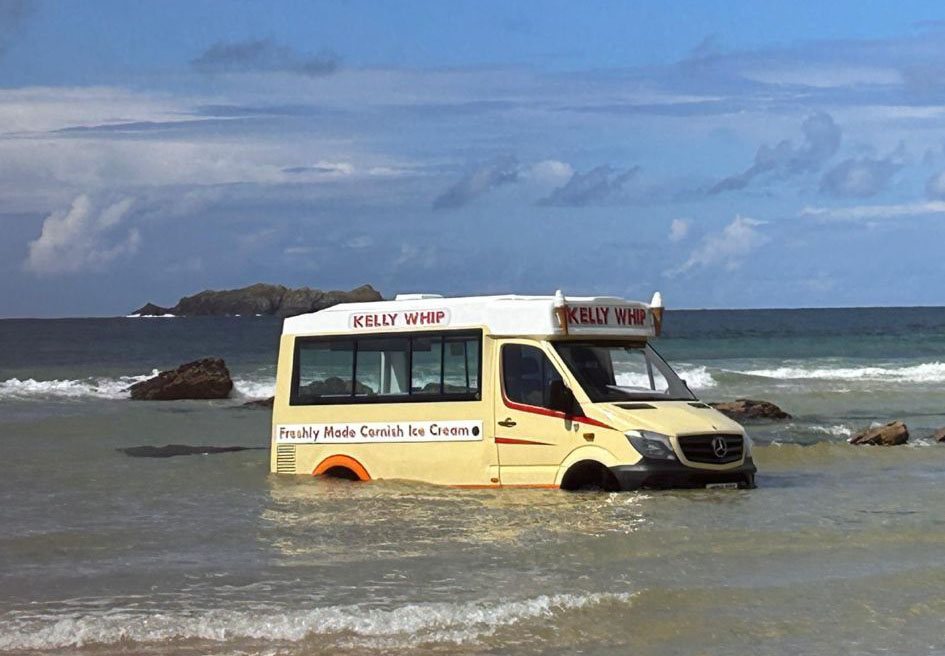 The van became stuck as the tide came in