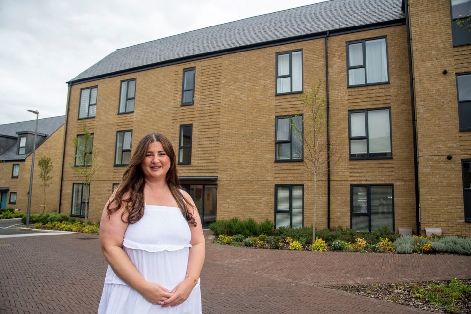 26-year-old Aimee bought a new-build apartment in Harlow last year