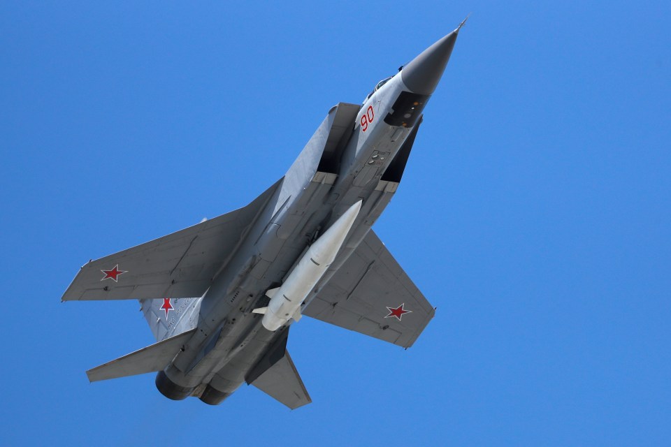 A Russian jet carrying a high-precision hypersonic aero-ballistic missile Kh-47M2 Kinzhal that was used in the blasts